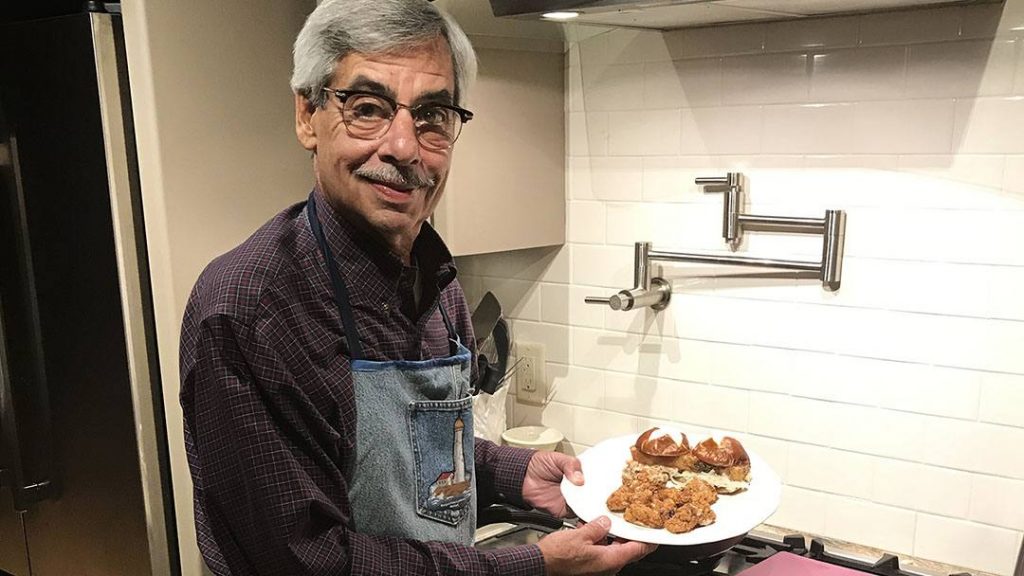 Side effects from oral cancer treatment left Mike Serpe in terrible pain and unable to eat or drink for months. But after coming to Mayo Clinic, where he began hyperbaric oxygen therapy followed by surgery, his throat healed, and he reclaimed his love of cooking and eating. 